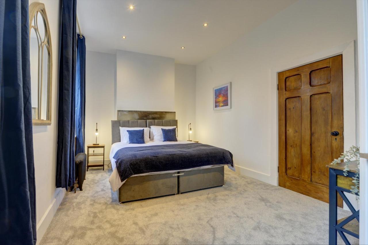 The Old Vicarage - Secure Parking, Fast Wifi, Garden Villa Leeds  Dış mekan fotoğraf