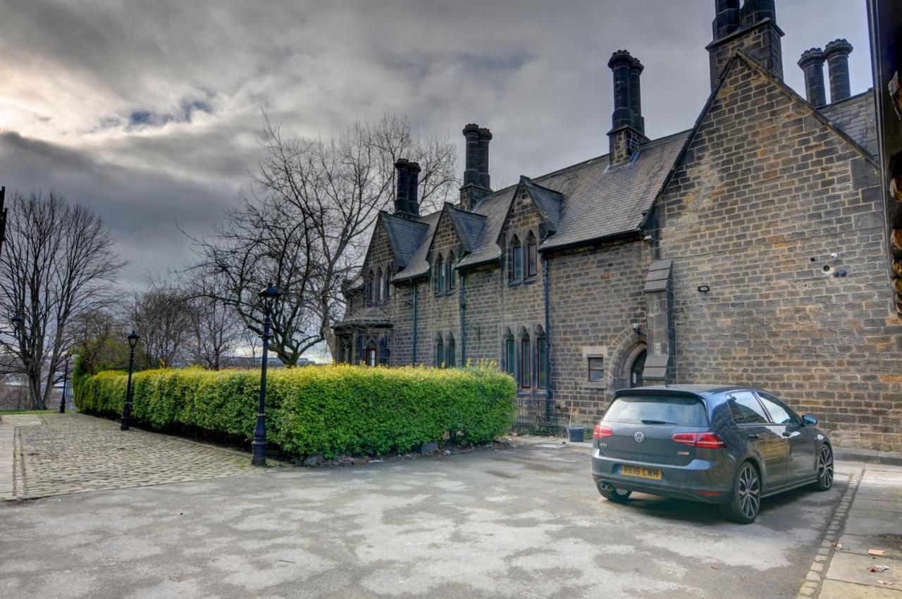 The Old Vicarage - Secure Parking, Fast Wifi, Garden Villa Leeds  Dış mekan fotoğraf
