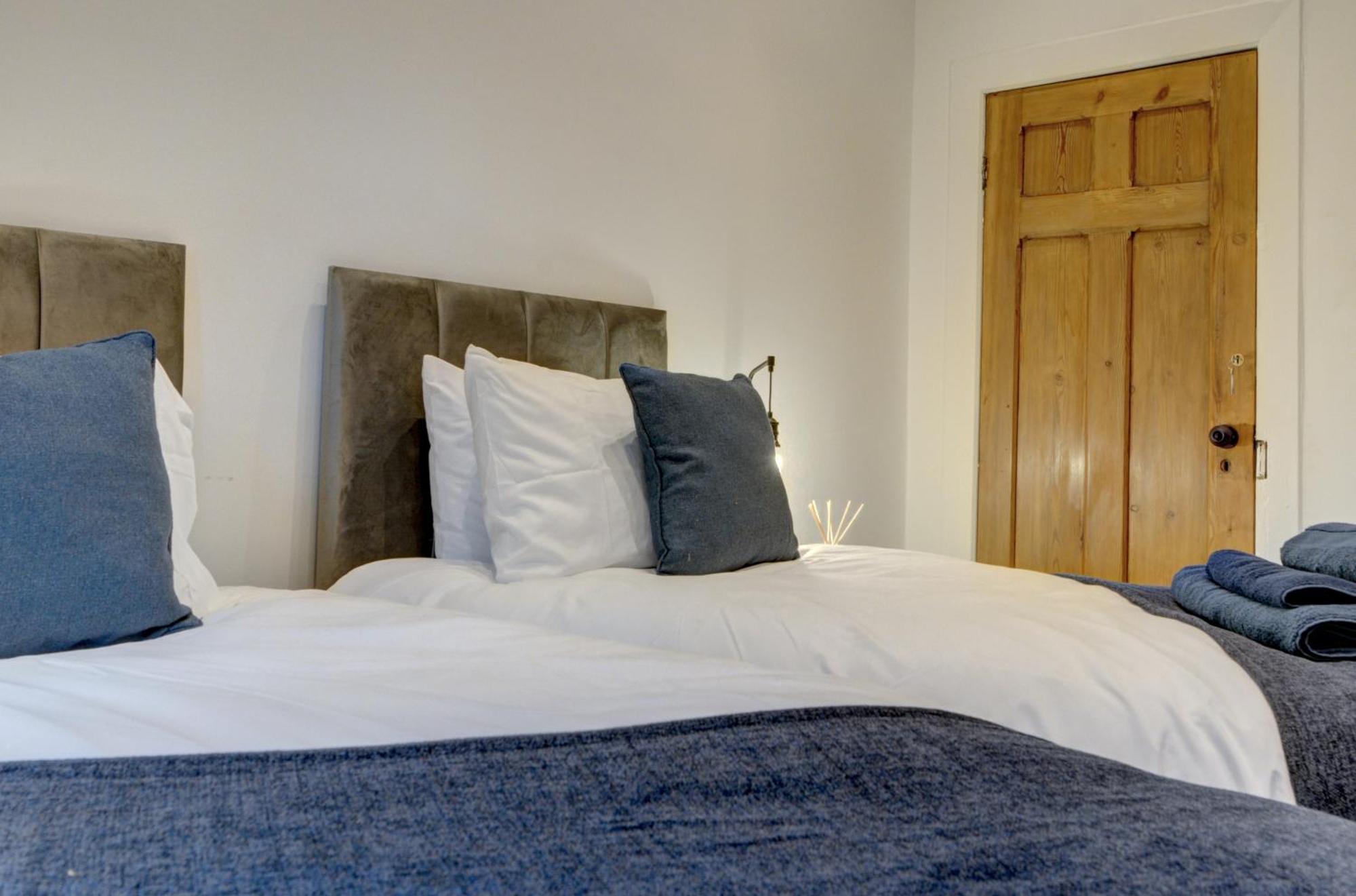 The Old Vicarage - Secure Parking, Fast Wifi, Garden Villa Leeds  Dış mekan fotoğraf
