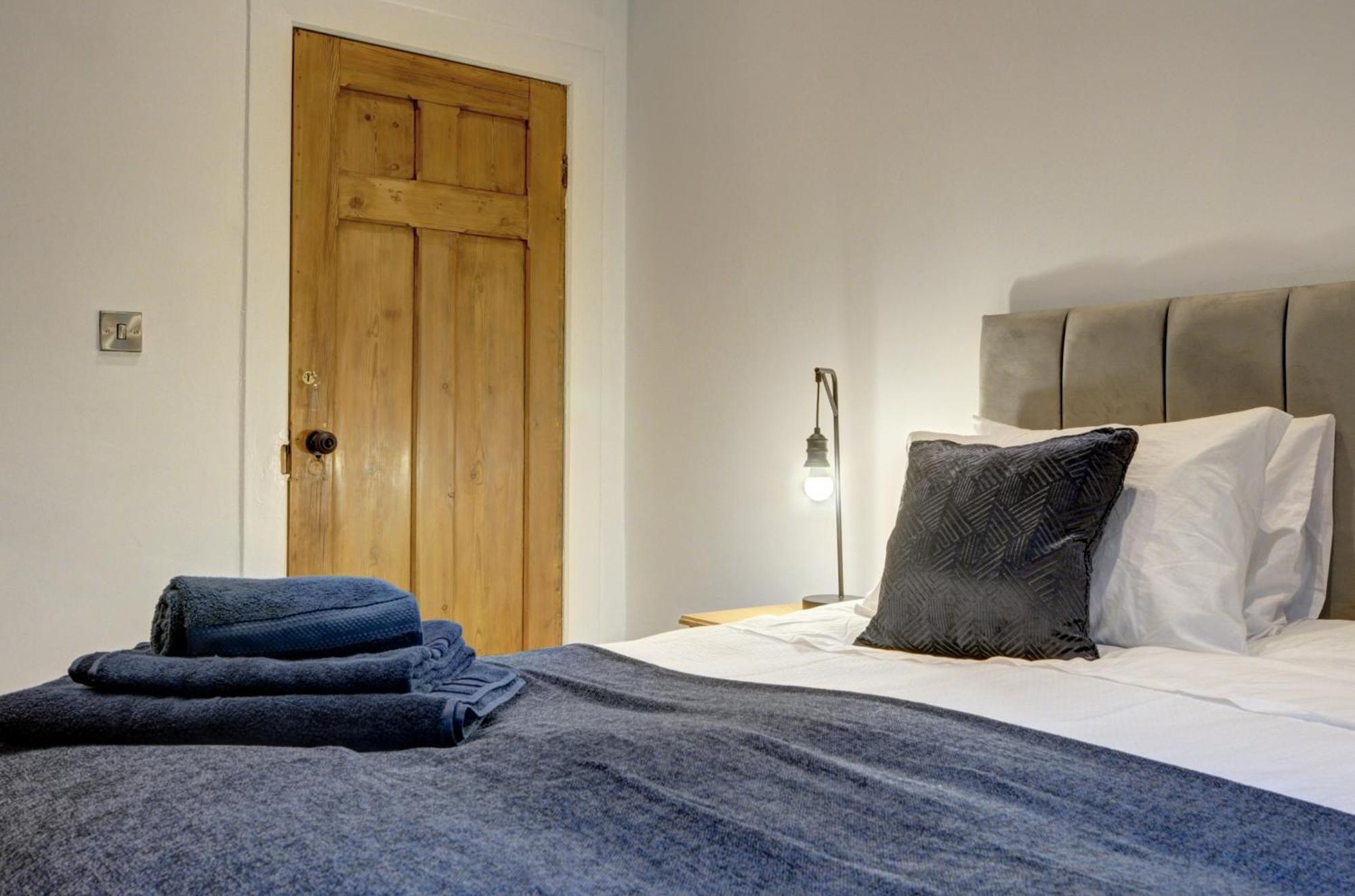 The Old Vicarage - Secure Parking, Fast Wifi, Garden Villa Leeds  Dış mekan fotoğraf
