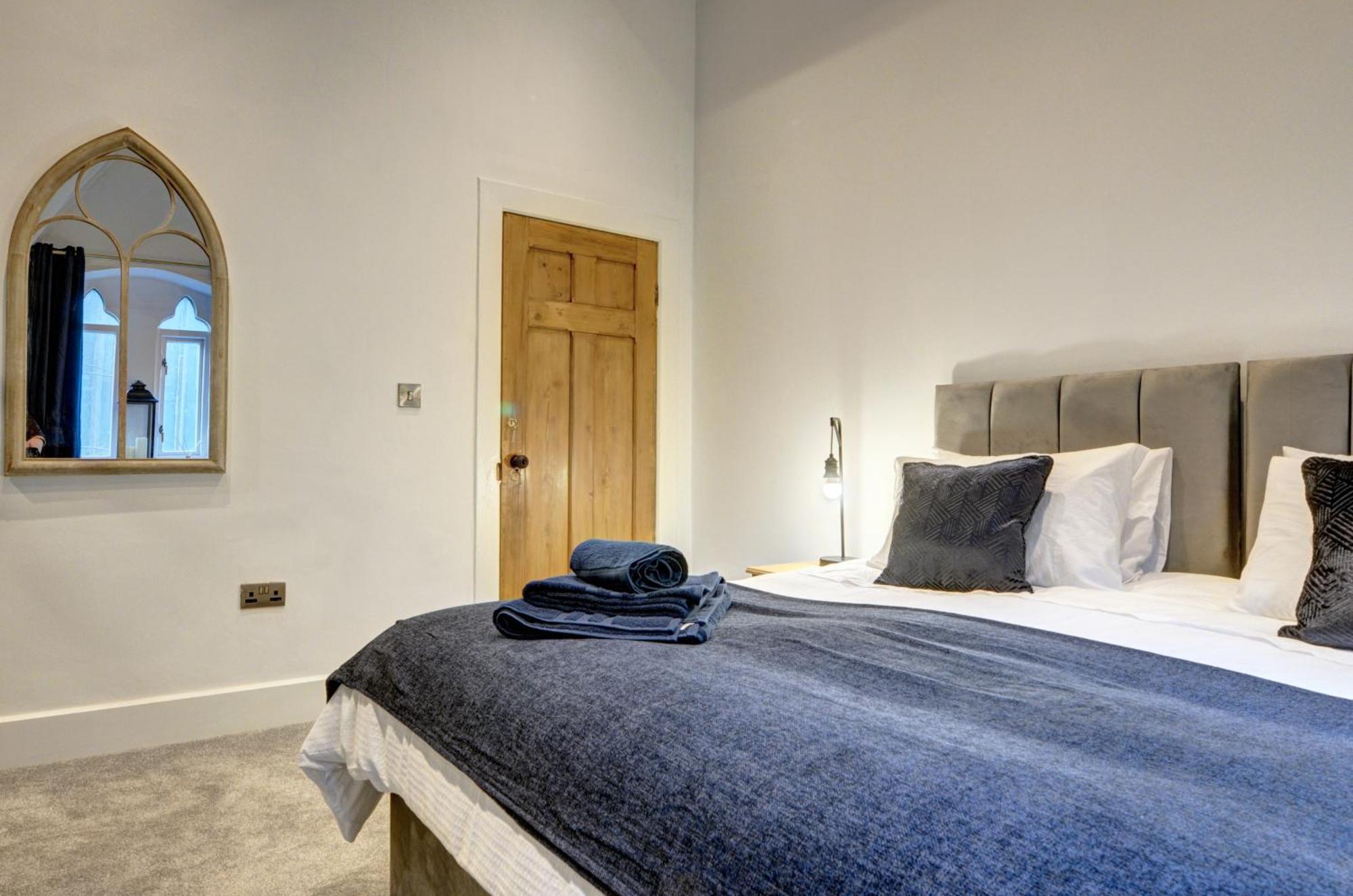 The Old Vicarage - Secure Parking, Fast Wifi, Garden Villa Leeds  Dış mekan fotoğraf