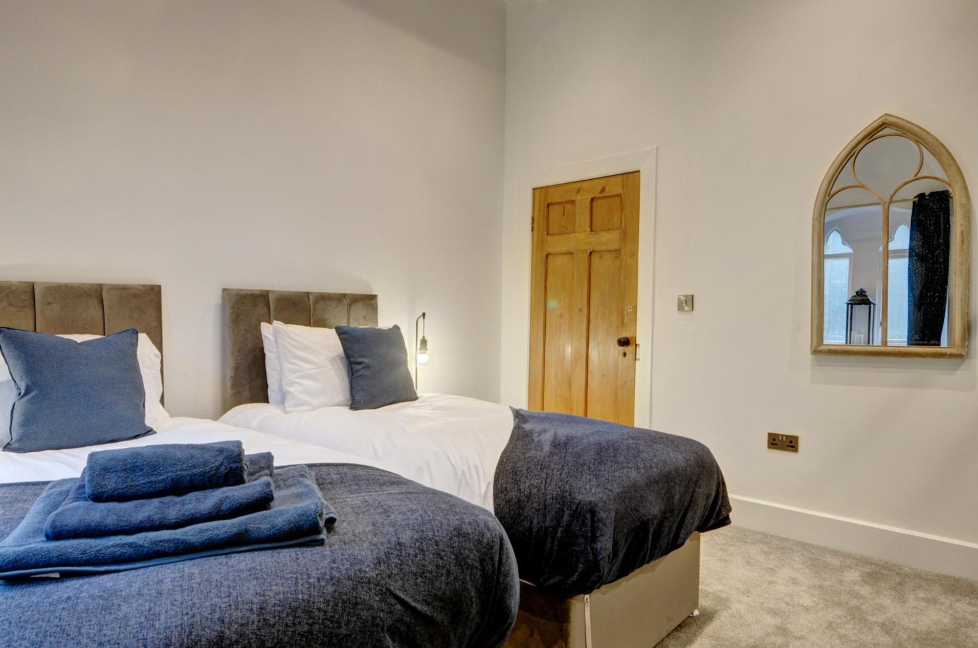The Old Vicarage - Secure Parking, Fast Wifi, Garden Villa Leeds  Dış mekan fotoğraf